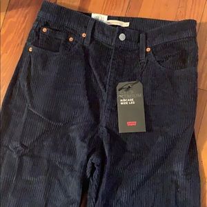 NWT ribcage wide leg blue corduroy levis. size 31.